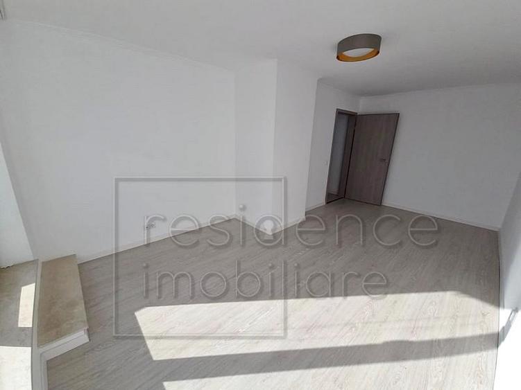 Apartament cu 4 camere decomandat în Grigorescu