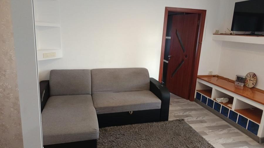 Apartament cu 2 camere semidecomandat în Brâncoveanu