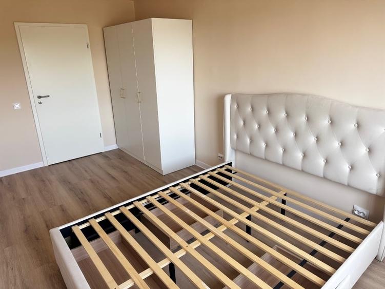 Apartament cu 4 camere decomandat, mobilat în Decebal