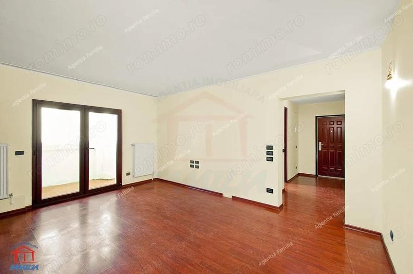 Apartament cu 3 camere decomandat în Micro 21