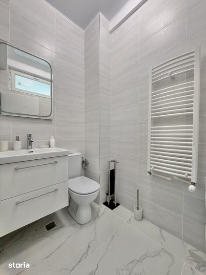 Casă cu 5 camere cu Teren 250 Mp în Central