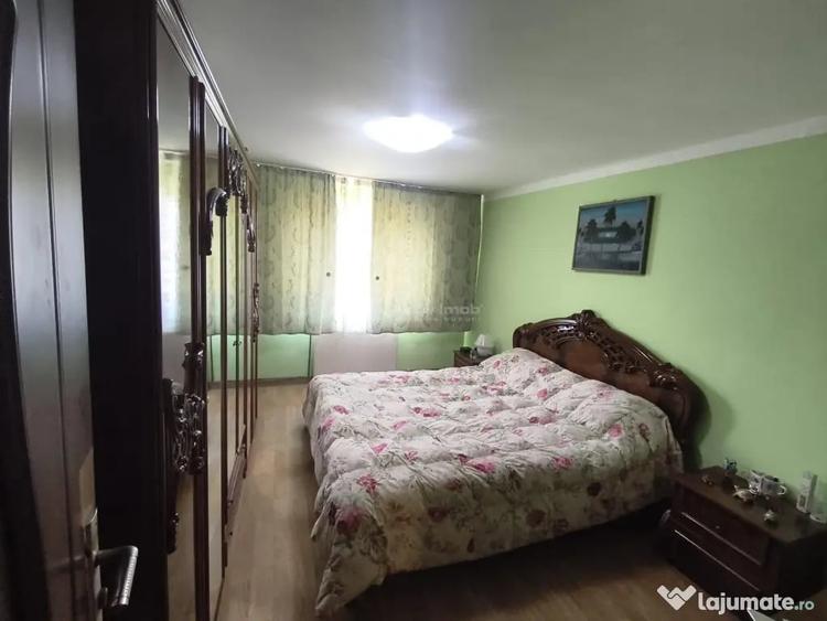 Casă cu 3 camere cu Teren 300 Mp în Muncitoresc