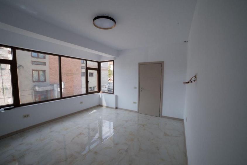Spațiu comercial, de 315 mp, în Central