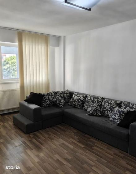 Apartament cu 4 camere în Mărăști