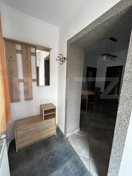 Apartament cu 4 camere decomandat, mobilat în Central