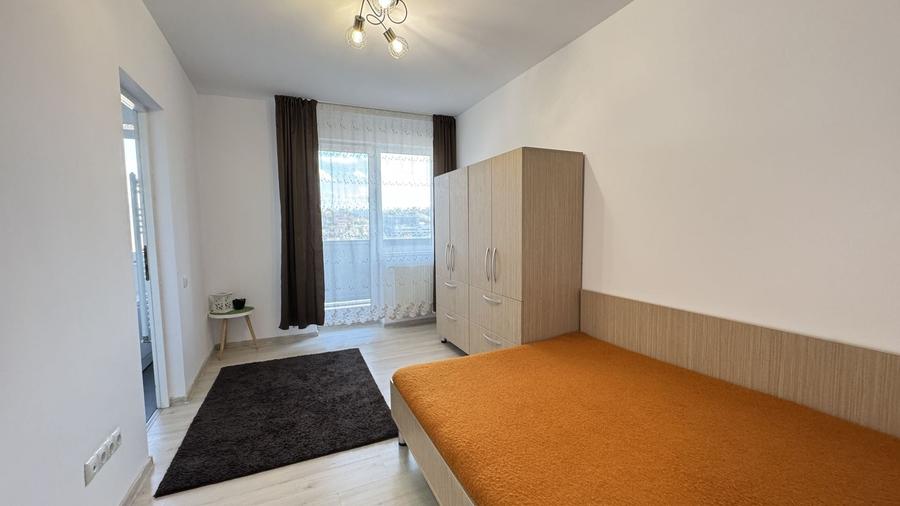 Apartament cu 3 camere semidecomandat, mobilat în Dâmbul Rotund