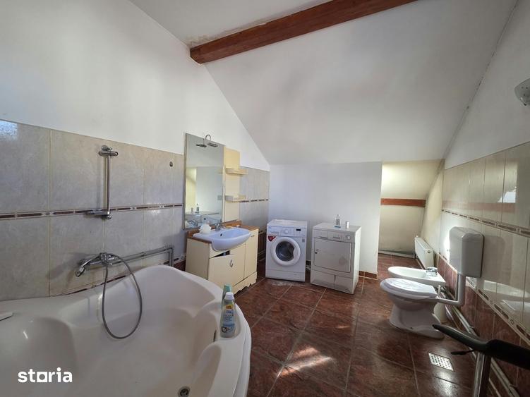 Apartament cu 4 camere în Ultracentral