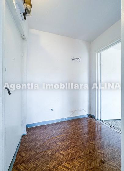 Apartament cu 2 camere semidecomandat în Piața Centrală