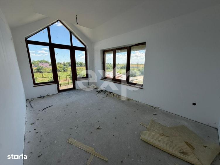 Casă cu 4 camere în Butimanu