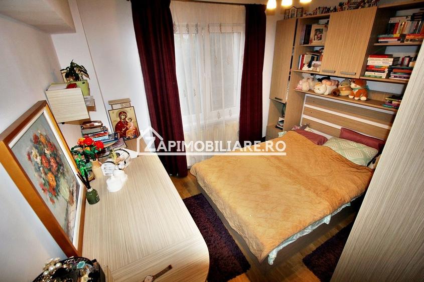 Apartament cu 3 camere decomandat, mobilat în Tudor