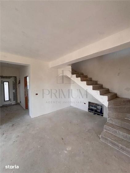 Casă cu 4 camere cu Teren 350 Mp în Central