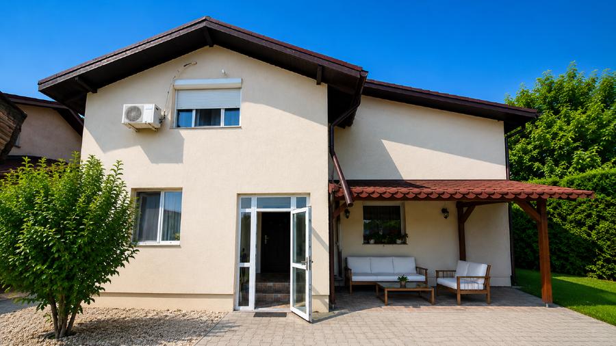 Casă individuală cu 5 camere cu Garaj în Berceni