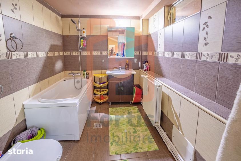 Casă cu 3 camere cu Teren 675 Mp în Roșiori