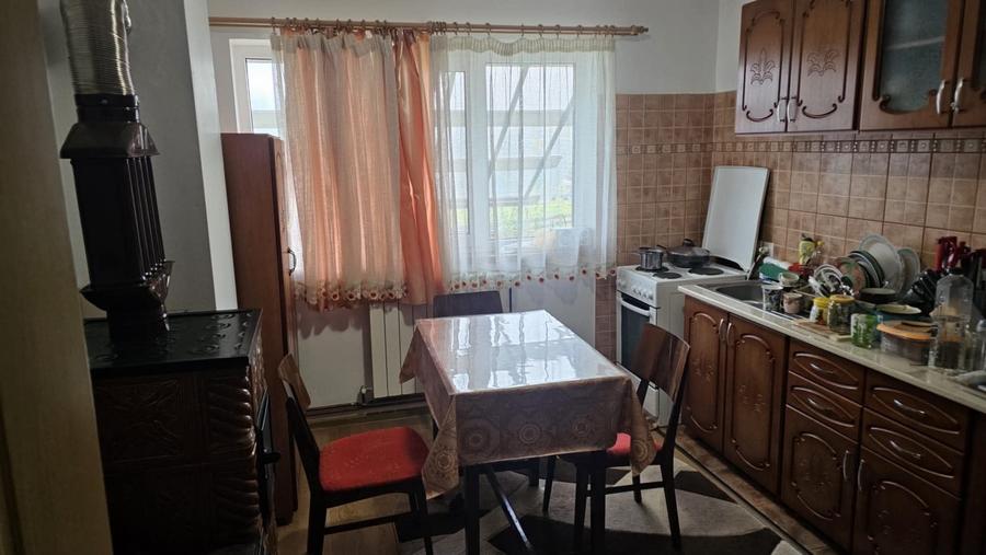 Casă cu 4 camere în Paltin