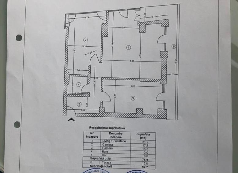 Apartament cu 3 camere decomandat în Sebastian