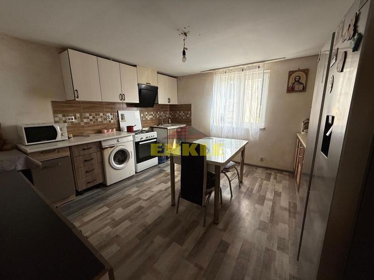 Casă individuală cu 3 camere cu Canalizare în Hudum