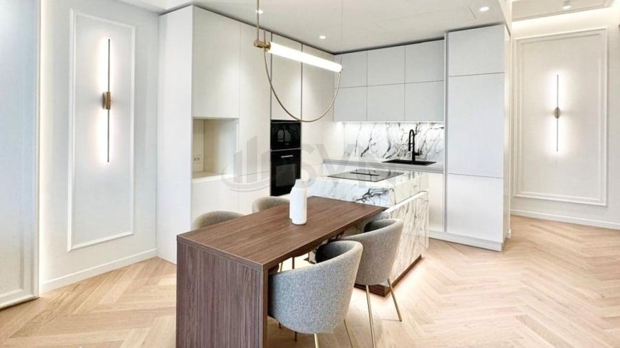 Apartament cu 3 camere decomandat în Floreasca