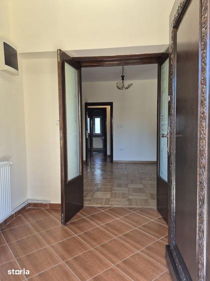 Casă cu 4 camere cu Teren 306 Mp în Dămăroaia