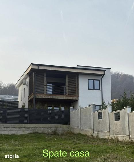 Casă cu 5 camere cu Teren 320 Mp în Traian