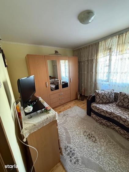 Apartament cu 2 camere semidecomandat în George Enescu