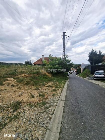 Teren de 1355 mp, în Central