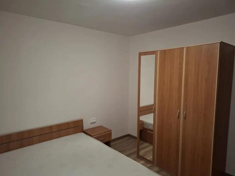 Apartament cu 2 camere semidecomandat în Titan