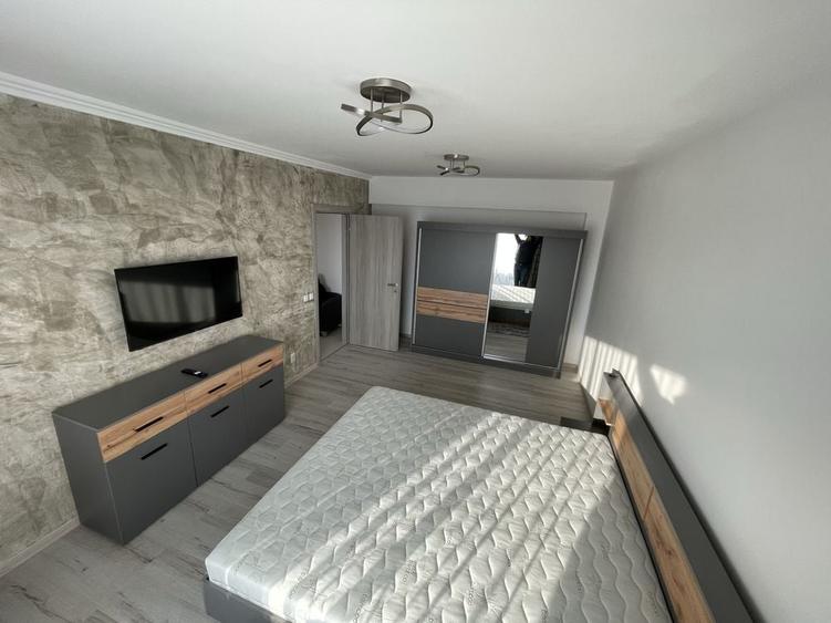 Apartament cu 2 camere decomandat în Calea București
