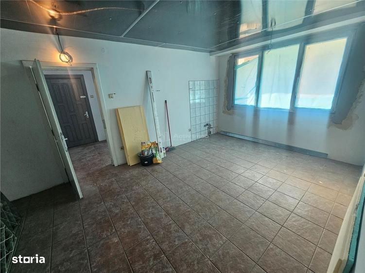 Apartament cu 2 camere semidecomandat în Central
