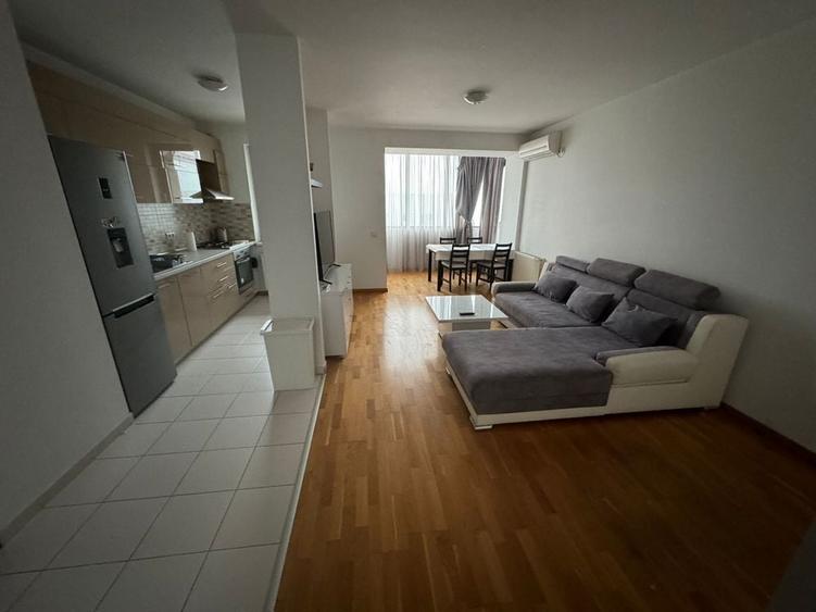 Apartament cu 3 camere decomandat, mobilat în Berceni