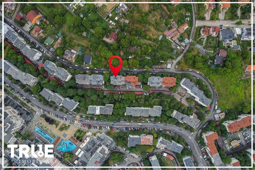 Garsonieră decomandată, mobilată în Tudor
