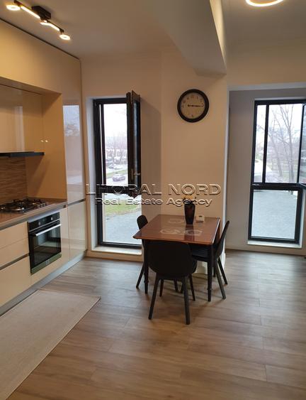 Apartament cu 2 camere decomandat, mobilat în Sat Vacanță