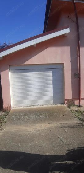 Casă cu 5 camere cu Teren 1000 Mp în Central