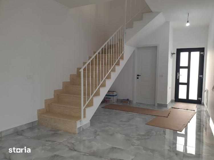 Casă cu 4 camere cu Teren 300 Mp în Valea Lupului