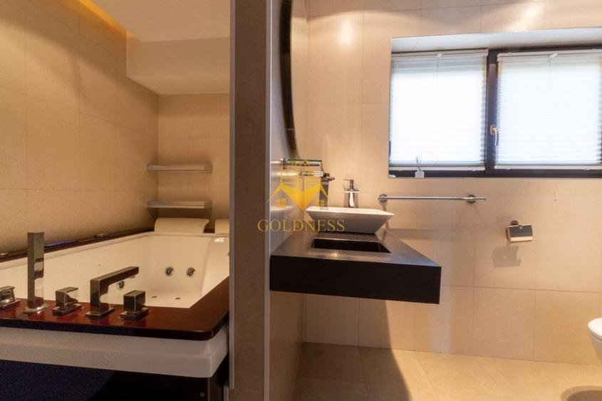 Casă individuală cu 7 camere cu Canalizare în Bună Ziua