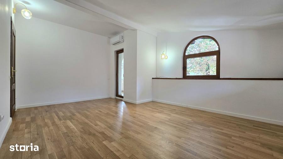 Spațiu comercial, de 110 mp, în Primăverii