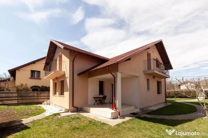 Casă cu 4 camere cu Teren 475 Mp în Găvana