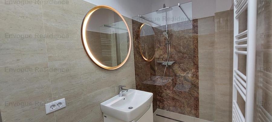Penthouse cu 5 camere decomandat în Militari