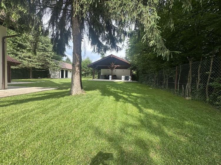 Casă cu 4 camere în Porumbacu de Sus