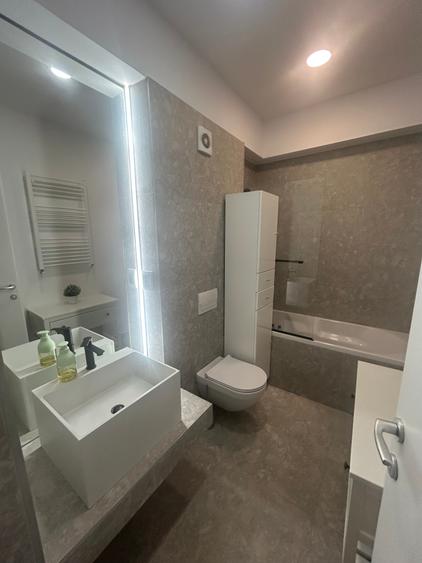 Apartament cu 2 camere semidecomandat, mobilat în Grozăvești