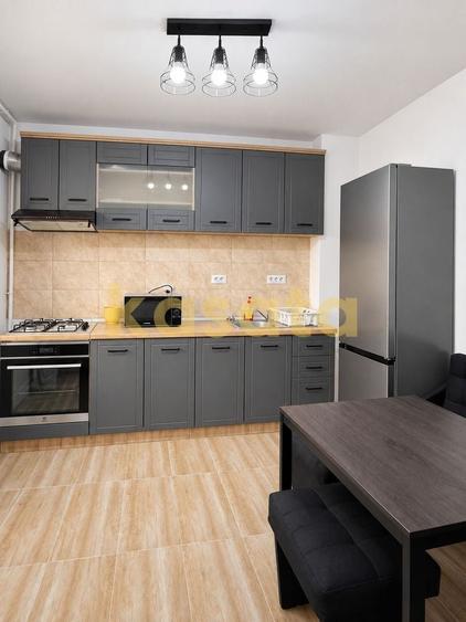 Apartament cu 2 camere decomandat, mobilat în Splaiul Unirii