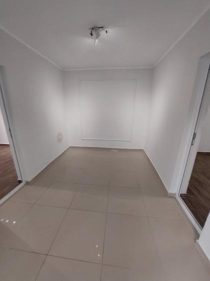 Casă individuală cu 3 camere cu Canalizare în Trocadero