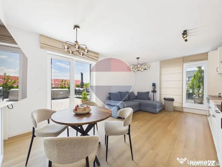 Apartament cu 3 camere decomandat în Fizicienilor
