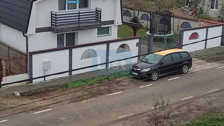 Casă cu 5 camere cu Canalizare în Botiz