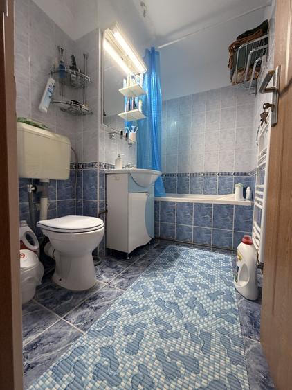 Apartament cu 2 camere semidecomandat, mobilat în Girocului