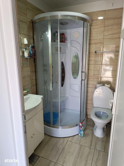 Casă cu 6 camere cu Teren 428 Mp în Central