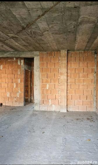 Casă cu 6 camere în Central