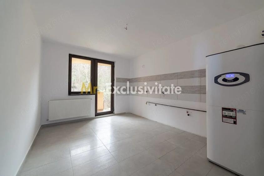 Casă cu Teren 663 Mp în Izvorani