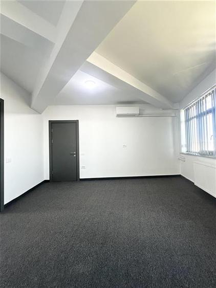 Spatiu Comercial 70 mp, Etaj 3, zona Brotacei - 12