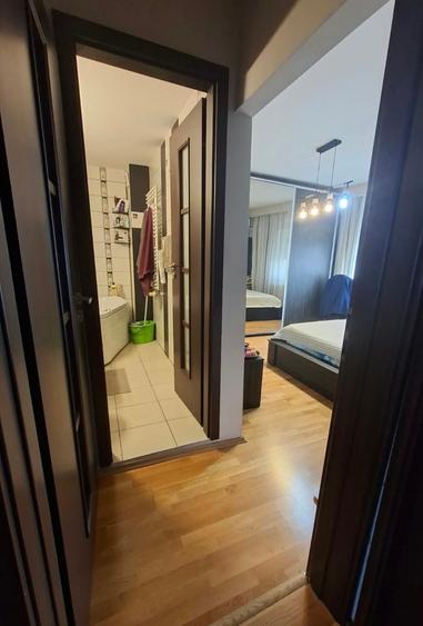 Apartament cu 4 camere în Vitan Mall