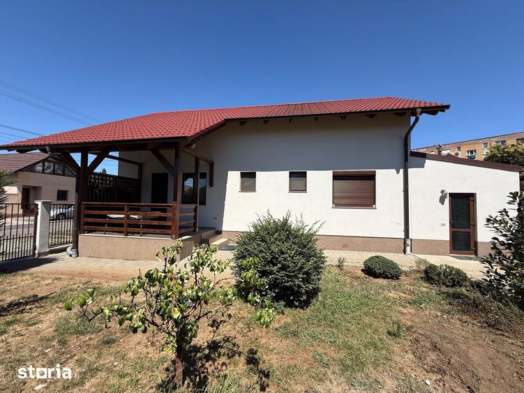 Casă cu 3 camere cu Teren 305 Mp în Bujac